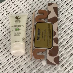 Nail Care Set w/Moisturizer